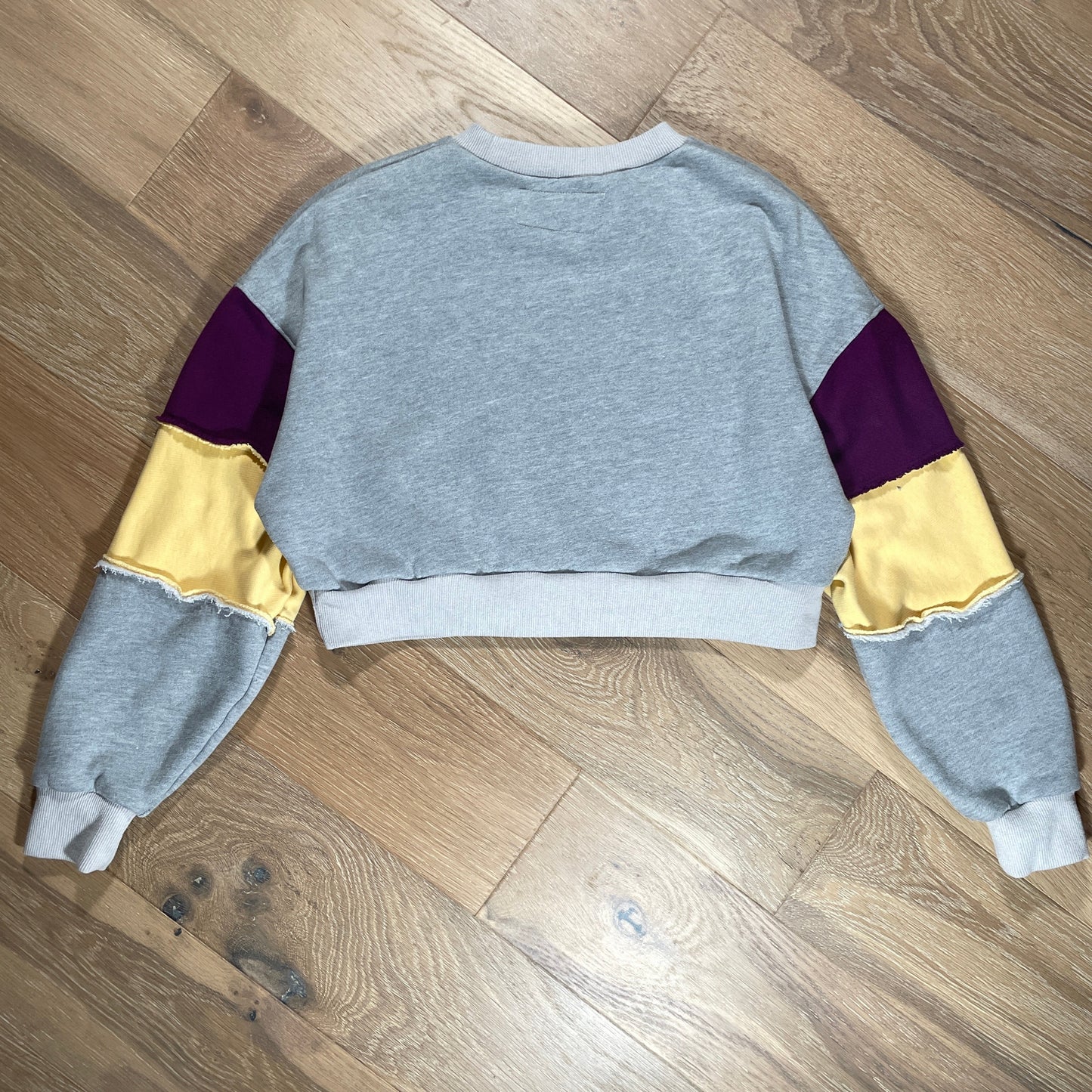 “West Coast” Cropped Sweatshirt