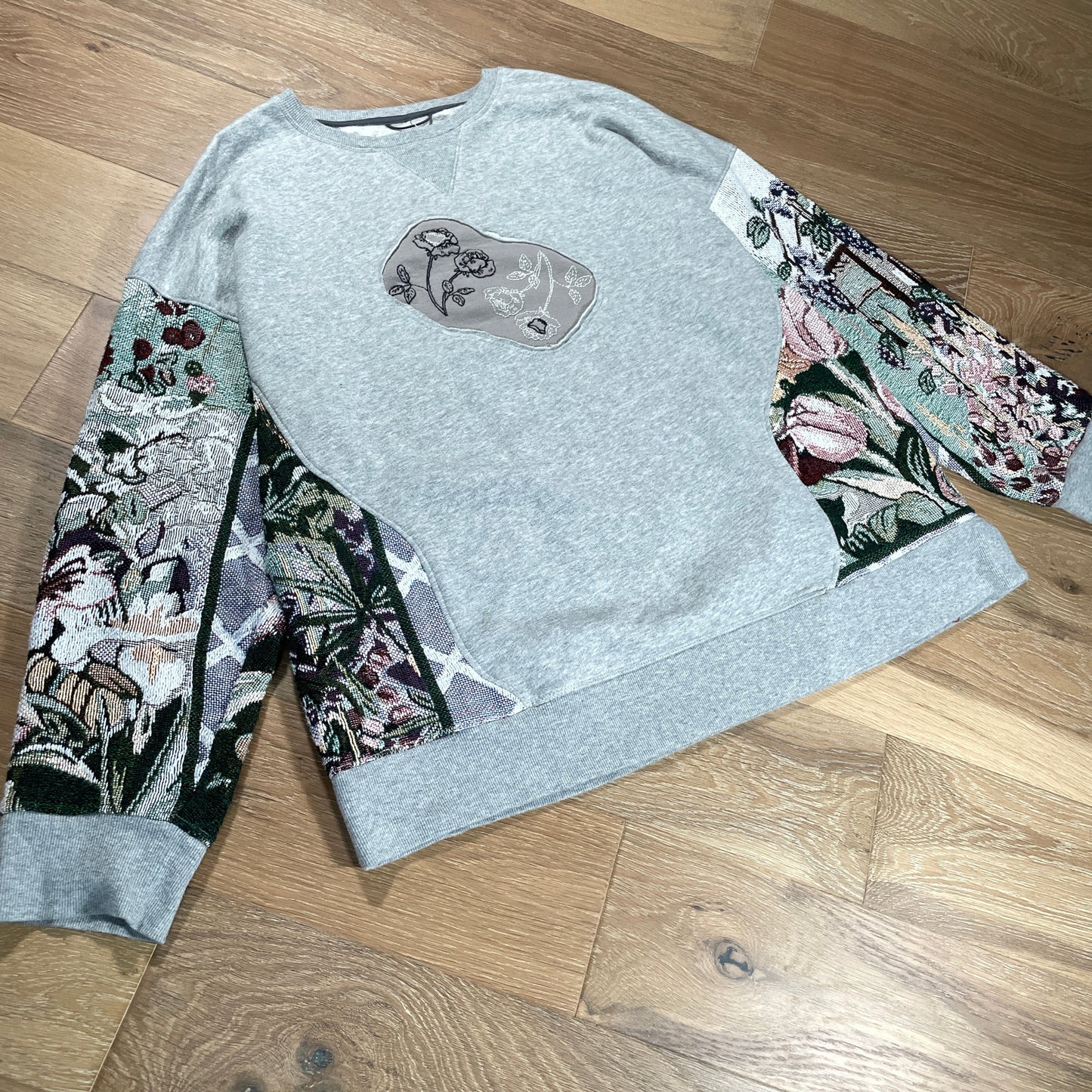 “Garden Flow” Sweatshirt