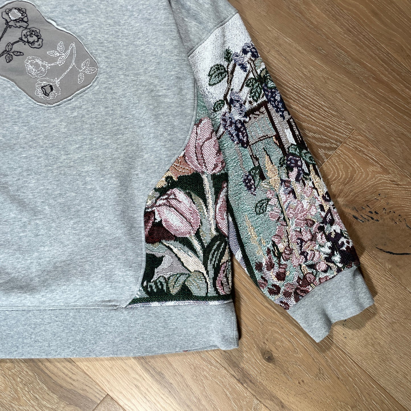 “Garden Flow” Sweatshirt